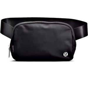 Lululemon Everywhere Belt Bag BLK ONE SIZE